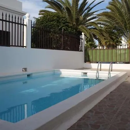 Puerto Del Carmen Sleeps 4 Pool Wifi * Puerto del Carmen (Lanzarote)
