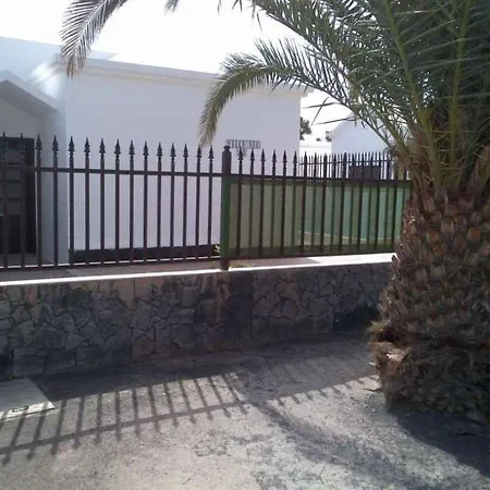 Puerto Del Carmen Sleeps 4 Pool Wifi Apartamento *